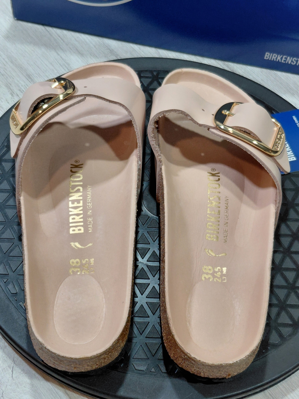 NWT Birkenstock Madrid Big Buckle Women’s Slide Sandals – High Shine New Beige 7 - Picture 6 of 13